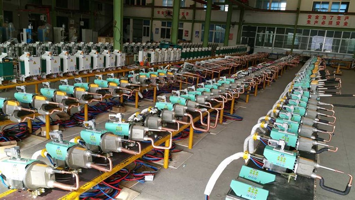 為黃海汽車提供的一體化焊槍